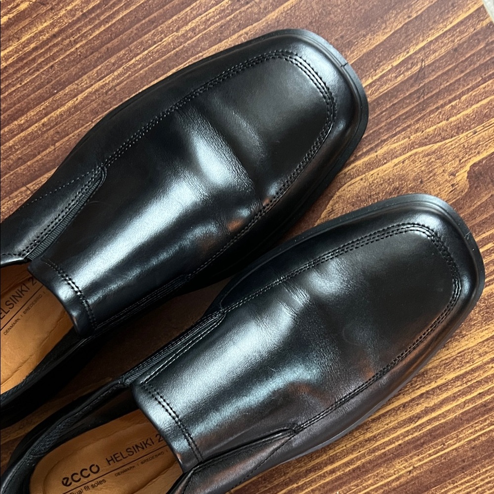 Ecco Black Leather Slip-On Loafers Helsinki 2 - Picture 5 of 5